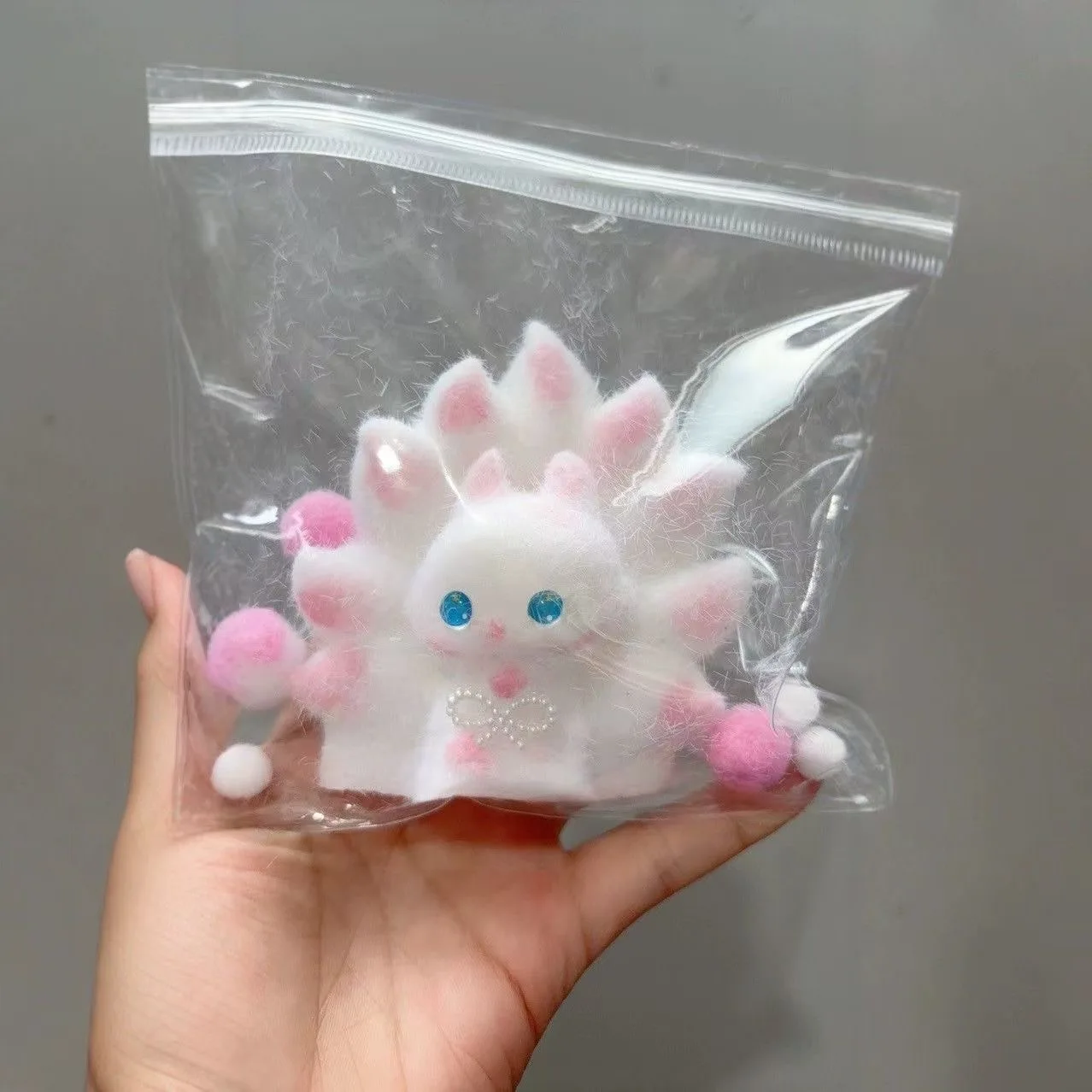 Jouet en peluche renard doux à presser, mignon renard à neuf queues, évent relaxant, soulagement du Stress, irritabilité, pincement, jouet à rebond lent, cadeaux