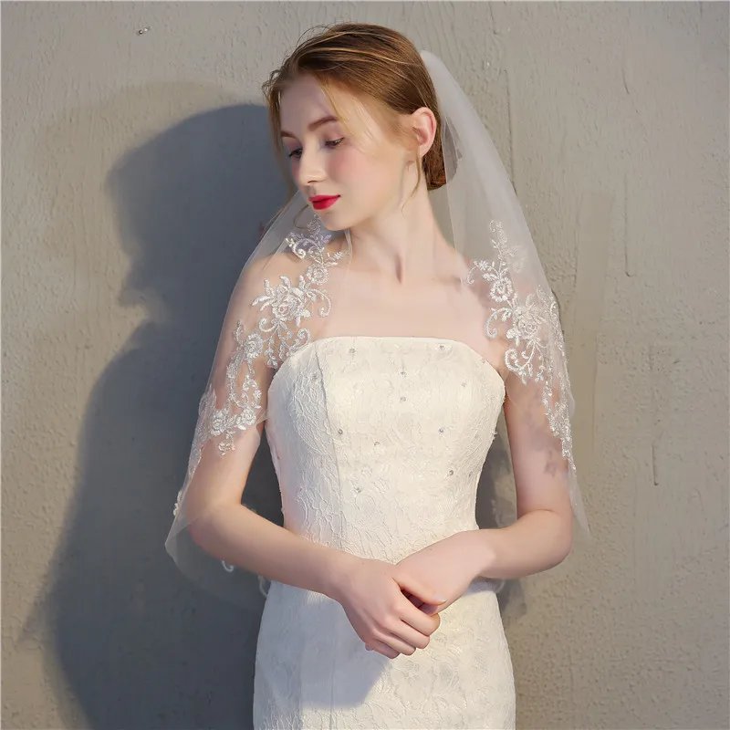 Voile de Mariage en Dentelle, Taille Courte, 2 Niveaux, Tulle Doux, pour Patients avec Peigne