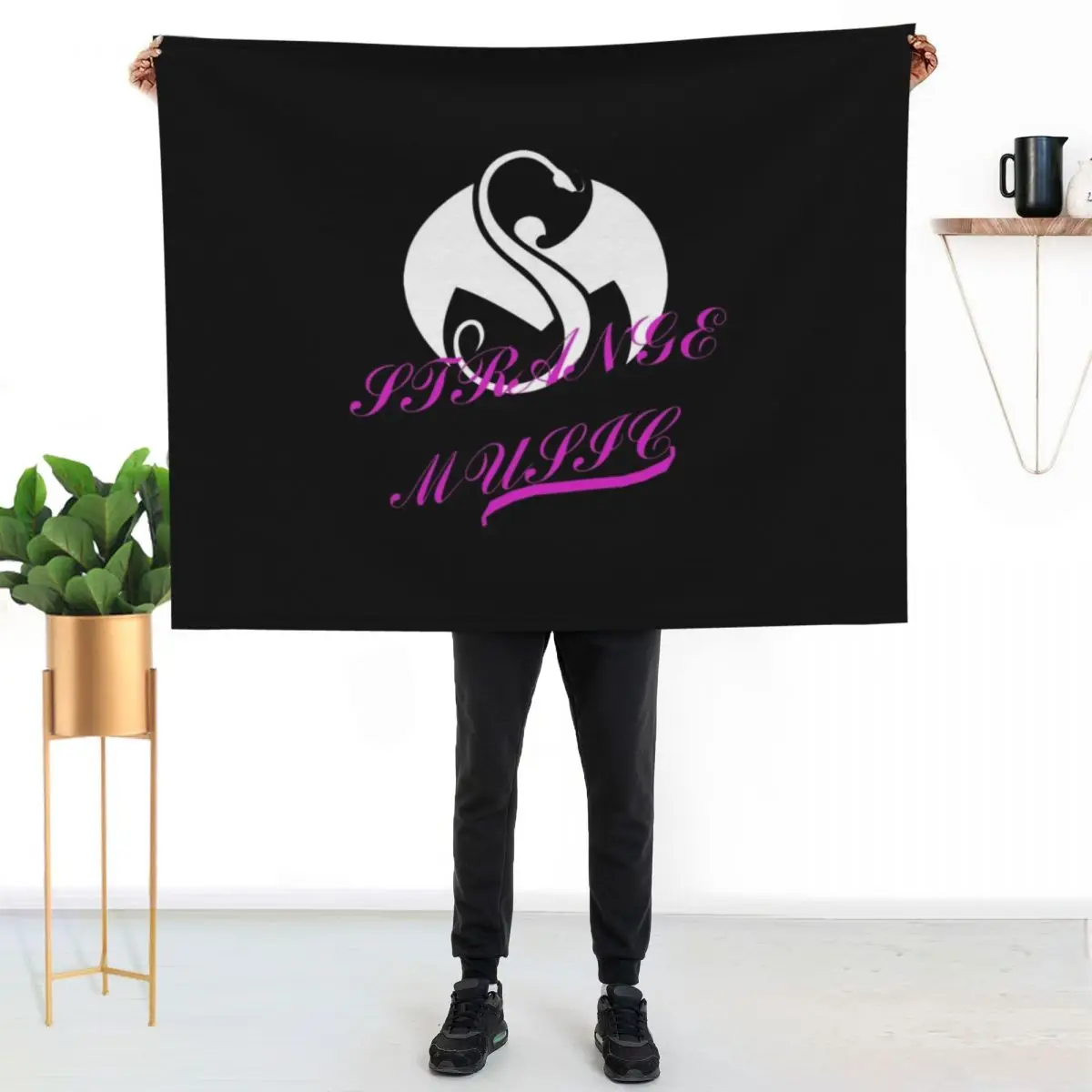 

The Tech N9ne American rapper Throw Blanket Fade Resistant Durable Throw Blanket