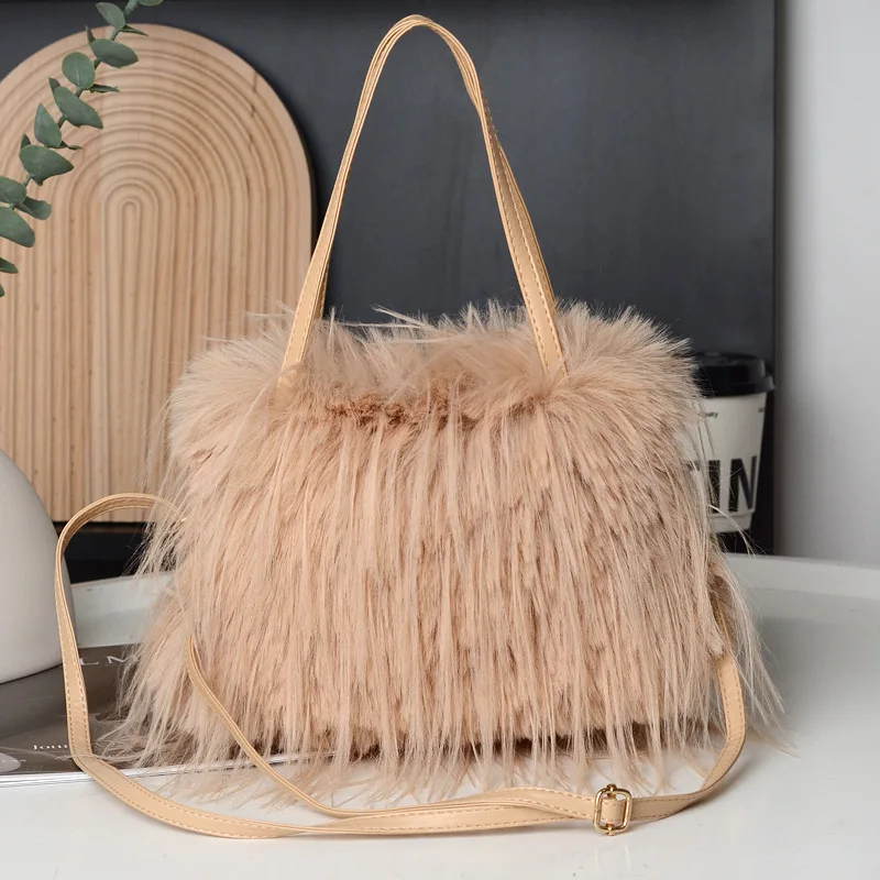 

Light Luxury Fashion Tassel Plush Handbag For Women Simple And Casual Versatile Personalized Single Shoulder Crossbody Bag Trend