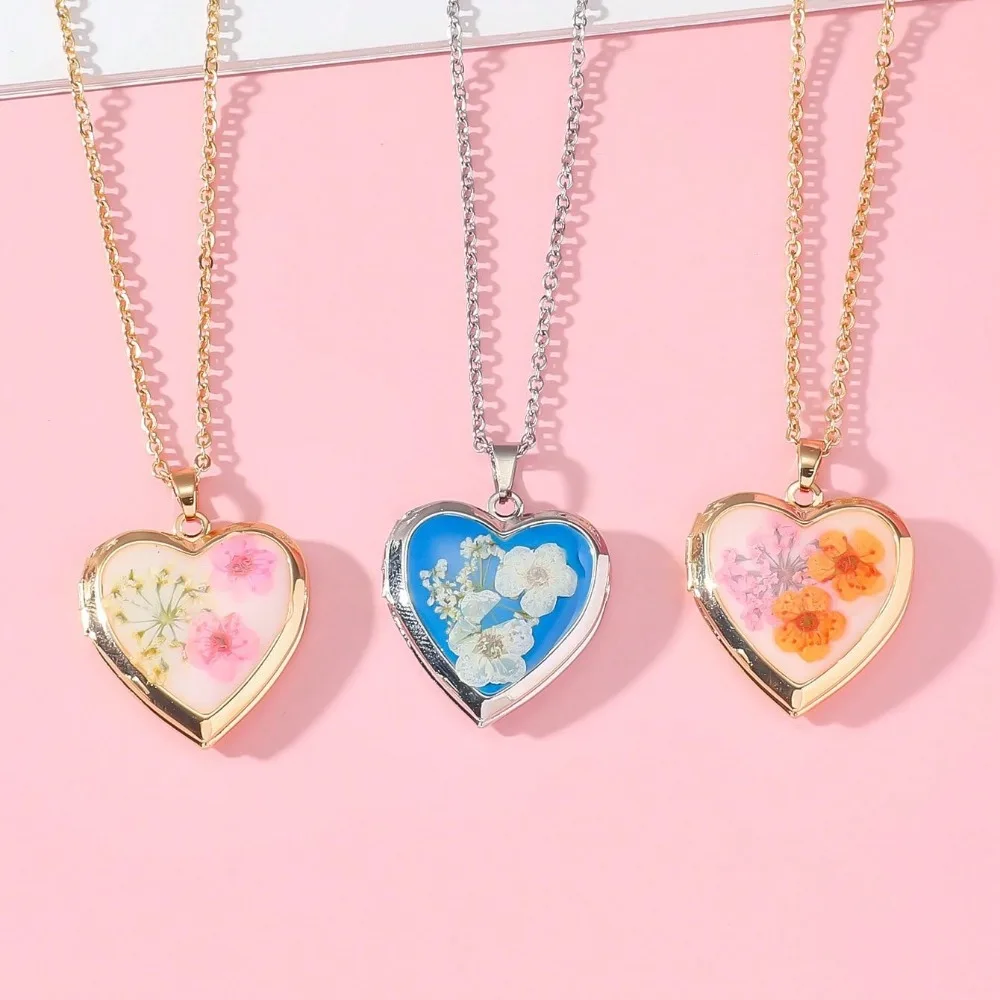 Fashion Copper Vintage Dried Flower Locket Heart Case Colorful Color Enamel Floral Charm Vintage Mini Photo Box Jewelry Gift