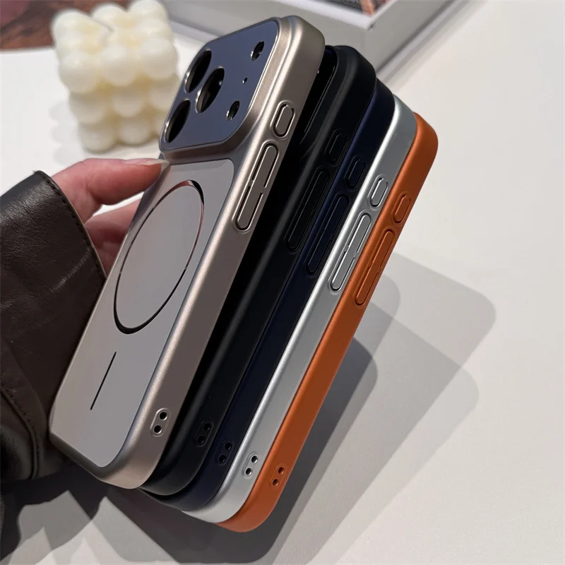 الفاخرة سيليكون اللوحة الخلفية المعدنية حافظة هاتف مزودة بكاميرا آيفون 17 برو ماكس الهواء 16 15 14 13 ل Magsafe الغطاء الواقي المغناطيسي