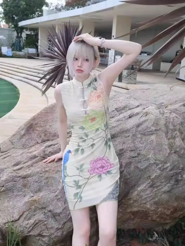 

Slim Fit Midi Length Flag Robe by Honey Peach Aunt in Traditional Chinese Sle with Peony And Blue Magpie Floral Pattern