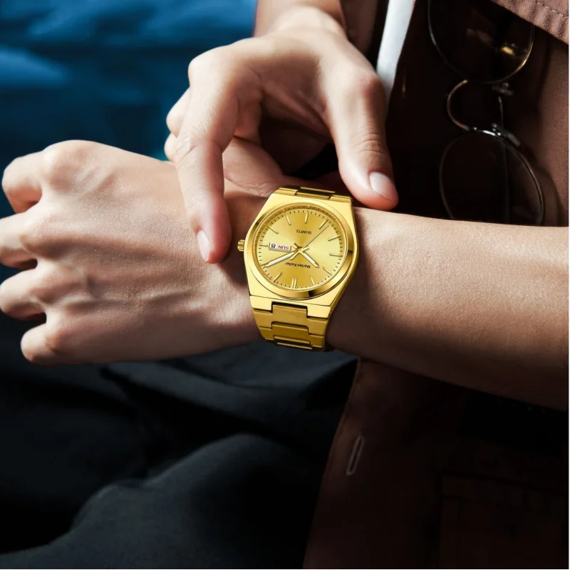 Fashion New Stainless Steel WatchIPElectroplated Calendar Quartz Men's Watch