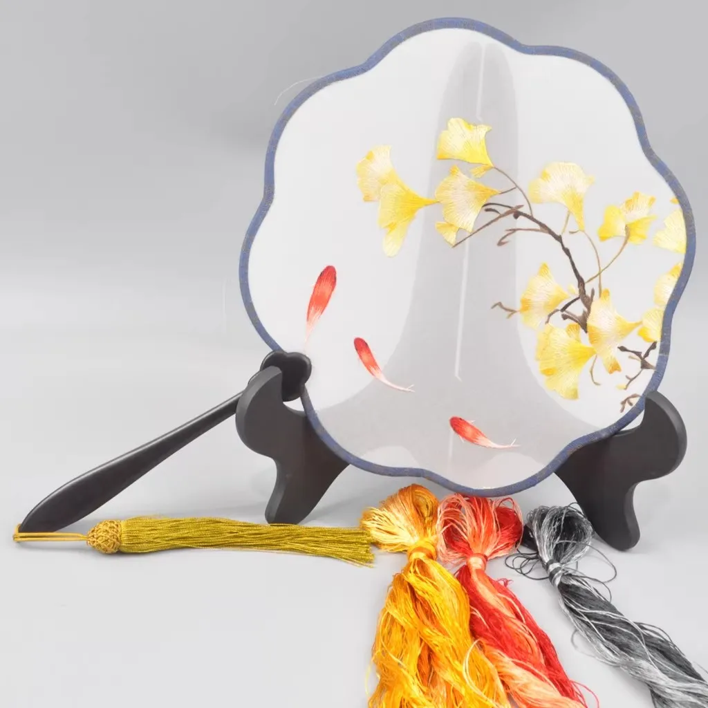 

Su Embroidery DIY Kit for Beginners, Plum Blossom Shape Round Fan Craft Set with Silk Threads and Needle