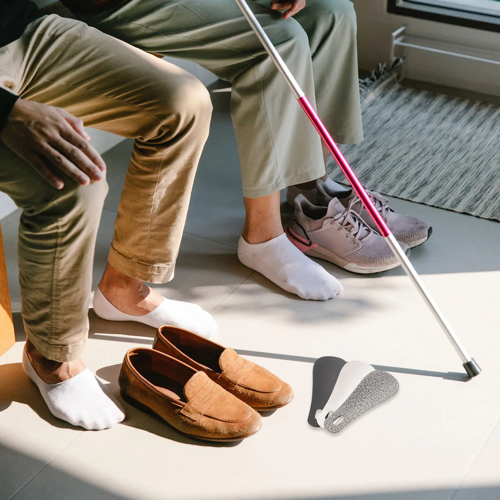 

3Pcs Metal Shoehorn Mini Travel Stainless Steel Shoe Lifter Portable Lightweight Handled Shoe Helper for Men Women Kids Outdoor