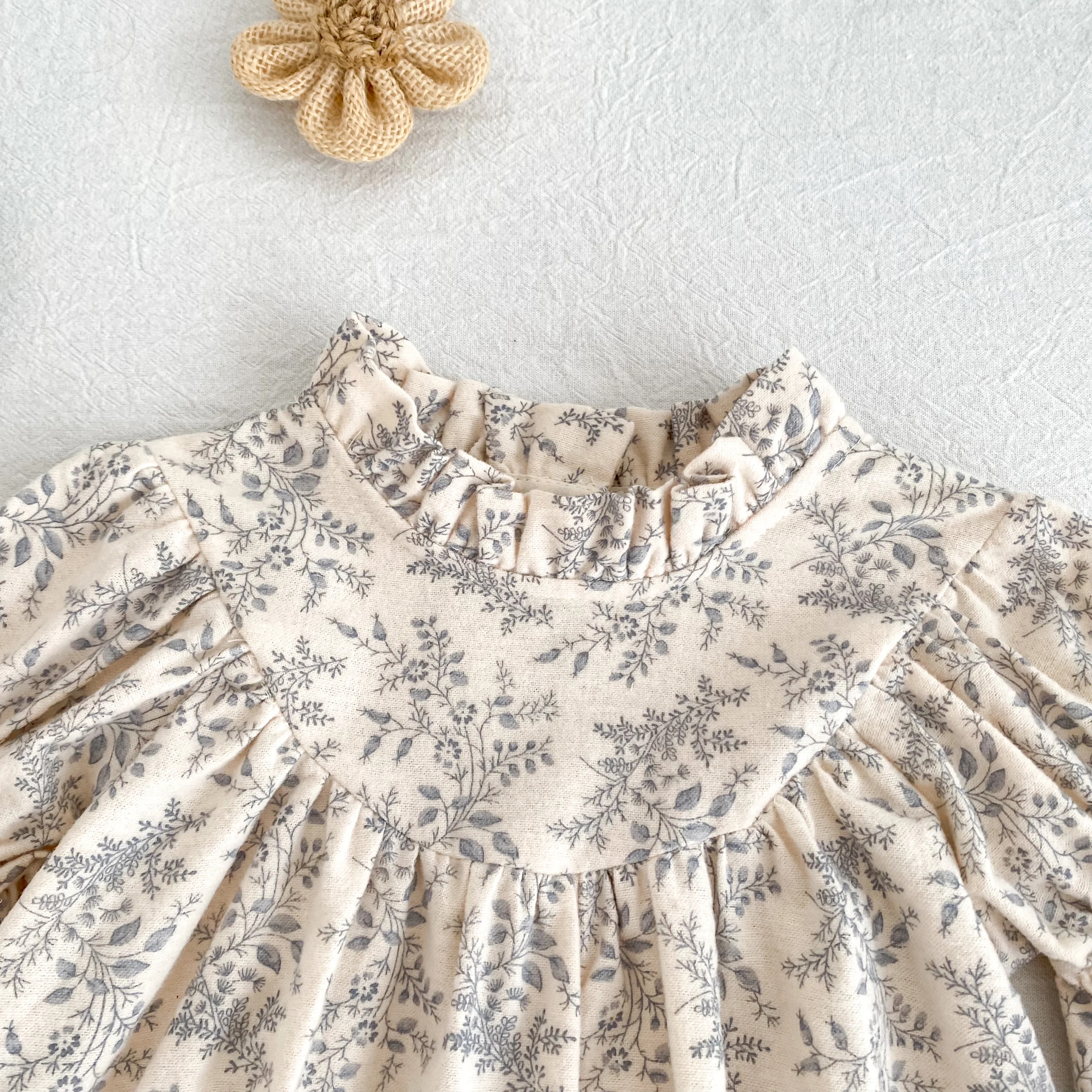 Baby-Mädchen Blumenmuster Bubble-Strampler mit Rüschenkragen, langen Puffärmeln, Baumwoll-Body für Neugeborene, Herbst-Einteiler-Outfit 0-24M – Detail 7