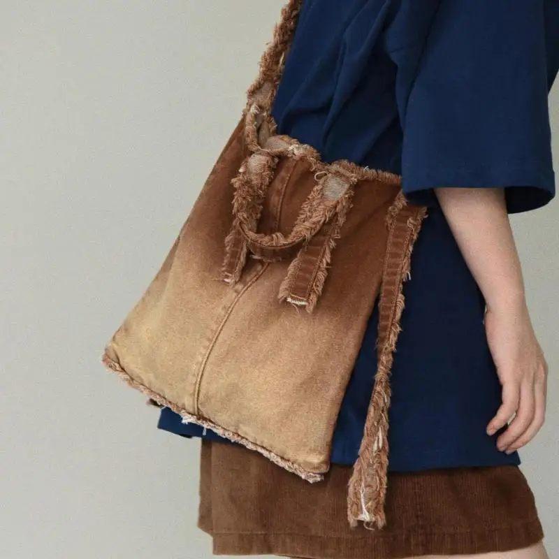 

2025 Autumn / Winter New Original Organic Cotton Ruffle Crossbody Bag For Women Simple And Versatile Single Shoulder Bag Trendy