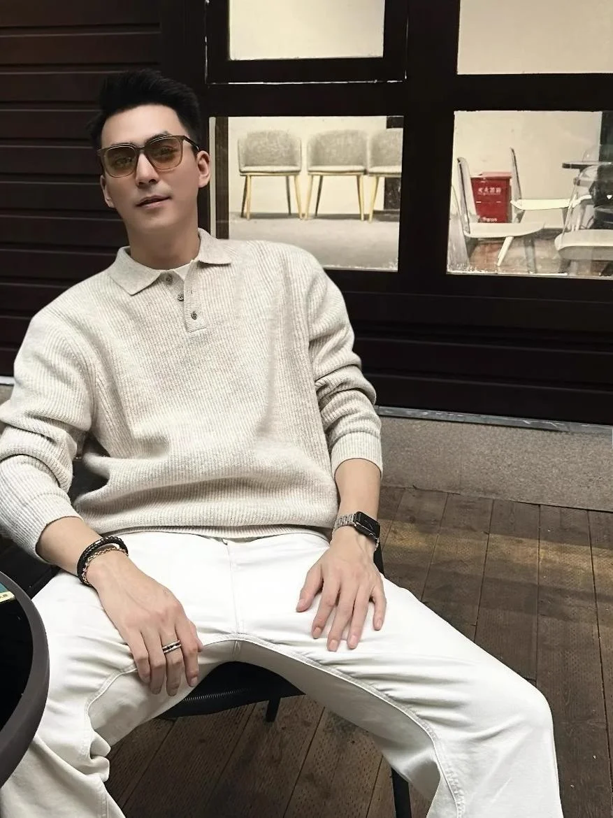 

Осенний мужской свитер 2024 года: утепленный, плотный, мягкий, вязаный, с длинным рукавом, повседневный, однотонный, свободного кроя, молодежный стиль