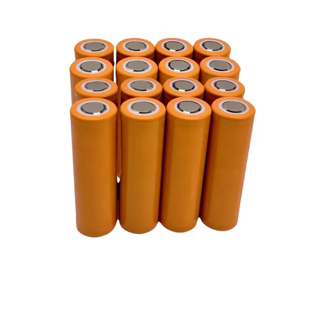 3.7V 21700 Rechargeable Battery 4000mAh Power Batteries 3C Discharge 21700 HD Cell Lithium Battery Applies to LED Flashlight.