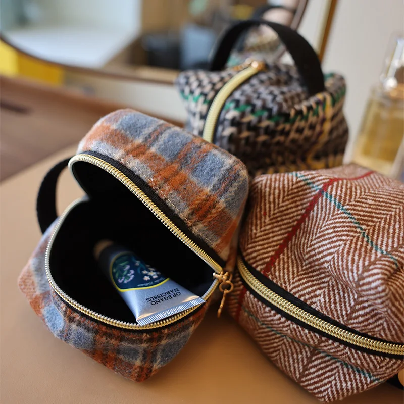 Geometric Cube Bag Metal Zipper Handle Fabric Brushed Creative Twill Square Wave Pattern Storage Bag Small Cosmetic bag