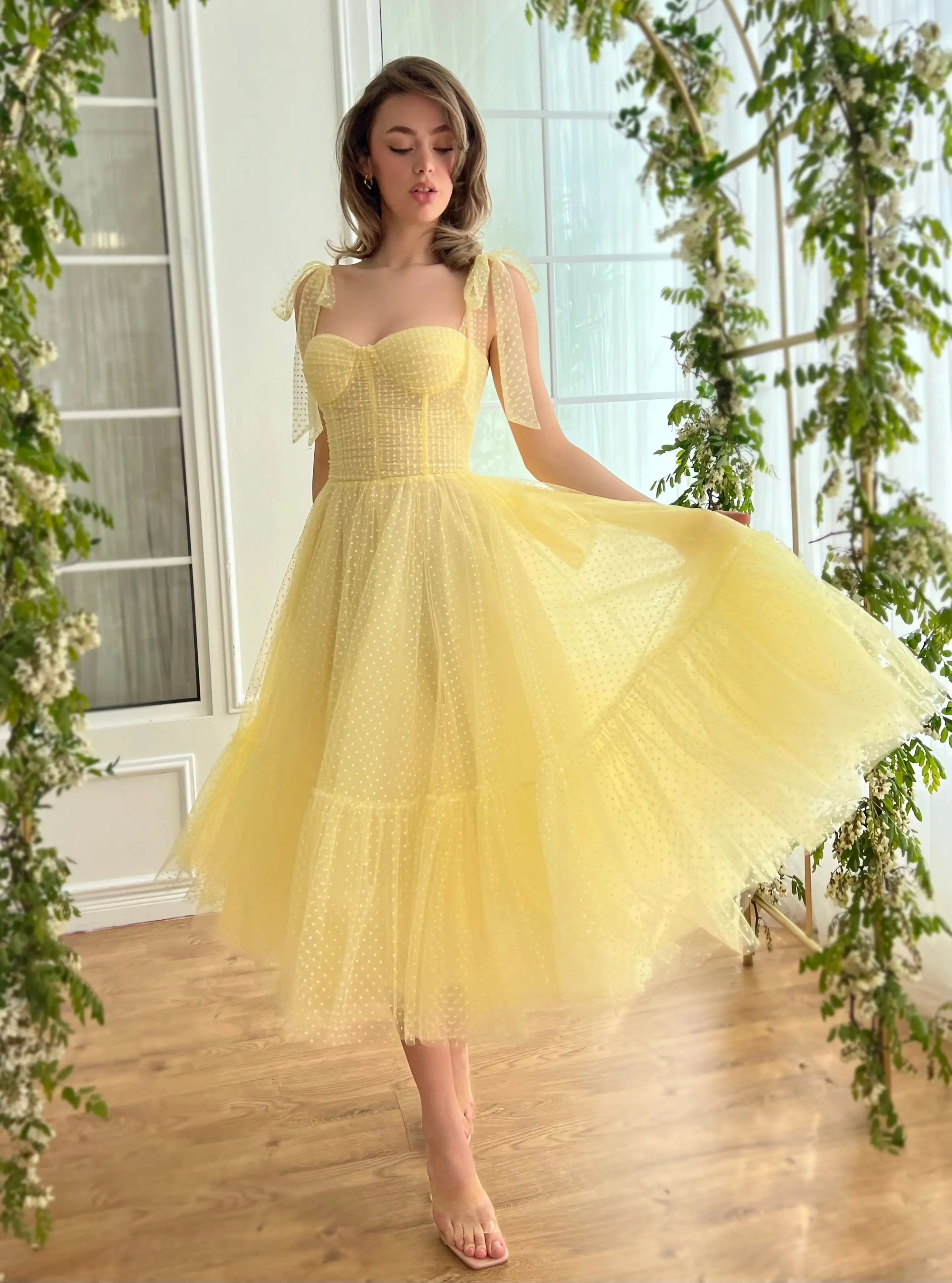 

Gorgeous Spaghetti Straps Girl's Prom Dresses Dot Tulle Sweetheart A-line Homecoming Dress Lovely Pleats Formal Evening Gowns