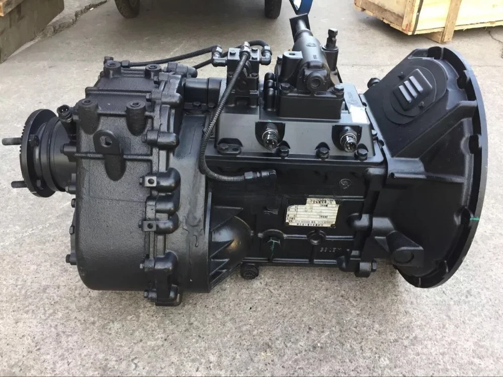

z Dongfeng Transmission gear box For 17DR03-00030 Duolika light truck