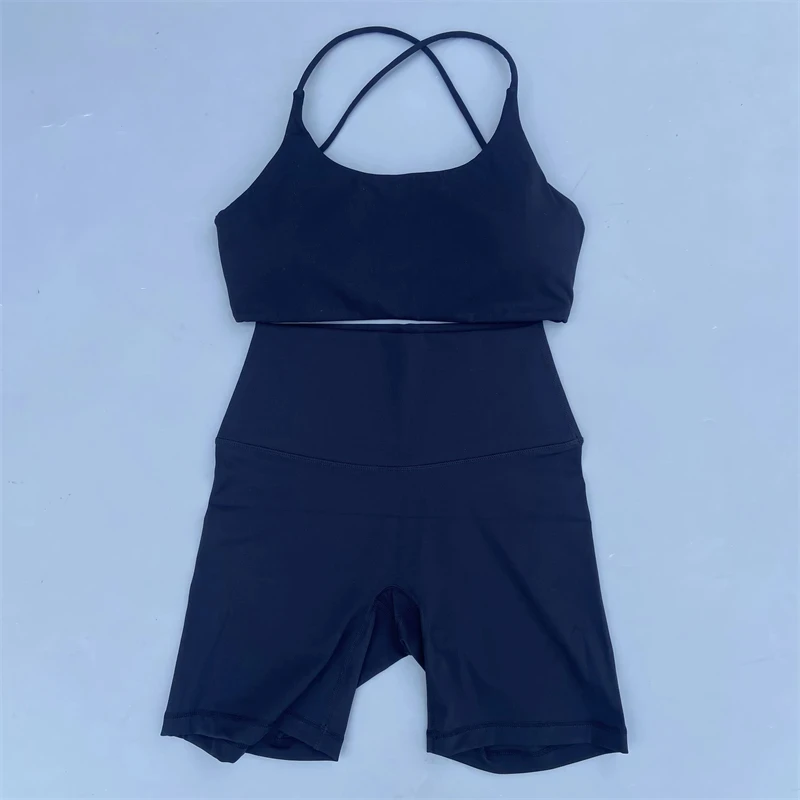 طقم يوغا رياضي بلون واحد للنساء ، سروال ضيق قصير ، حمالة صدر رياضية متقاطعة الظهر ، بدلة رياضية للصالة الرياضية ، تدريب شامل ، ركض ، بدلة رياضية