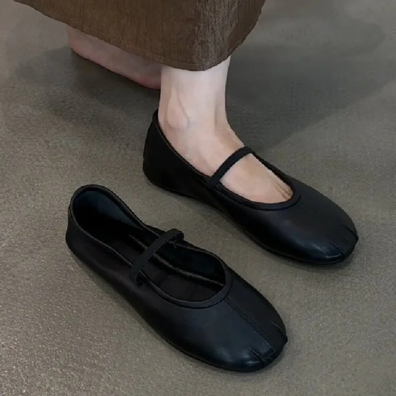 

Summer New Women Flats Shoes Casual Loafers Fashion Sandals 2025 Elegant Trend Sport Sneakers Brand Marie Janes Shoes Zapatillas