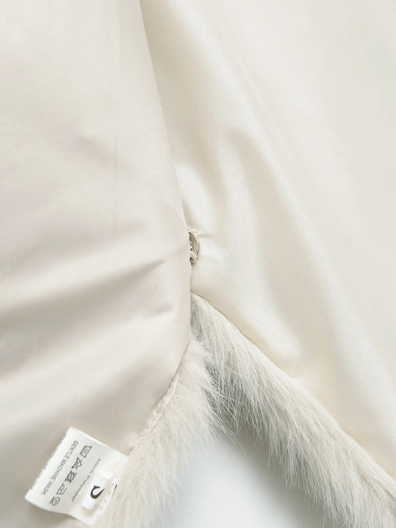 ETJ 2025 dames winter nieuwe elegante en nobele nepbont sjaal losse versie V-hals mouwloze bont korte jas