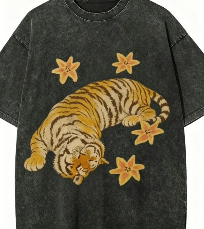 Vintage Washed Black Tiger T-Shirt im Retro Japanischen Ukiyo-e Stil Streetwear Lässiges Oversized Tier-Grafik-T-Shirt für Männer und Frauen – Detail 3