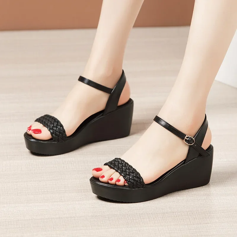 Small Size 32-43 Fashion Soft Leather Platform Shoes Women Summer 2024 All Match Med Heels Wedges Sandals for Office Mom Beach