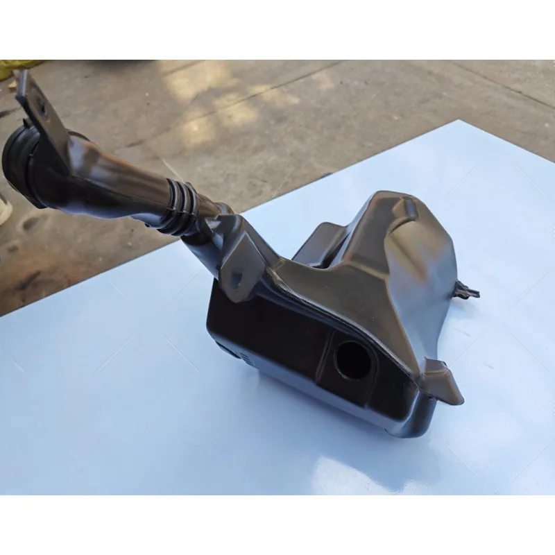 

Распылитель автомобильного стеклоочистителя для Tesla Model 3 1562214-00-A 1 шт. Совершенно новый