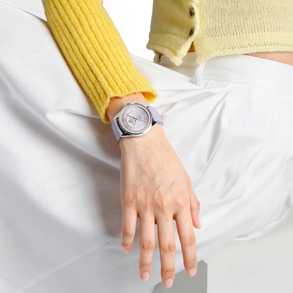 2025 تصميم جديد NAVIFORCE العلامة التجارية الفاخرة النساء كوارتز ساعات المعصم 30 متر مقاوم للماء والصدمات سيليكون الفرقة ساعة أنثى على مدار الساعة