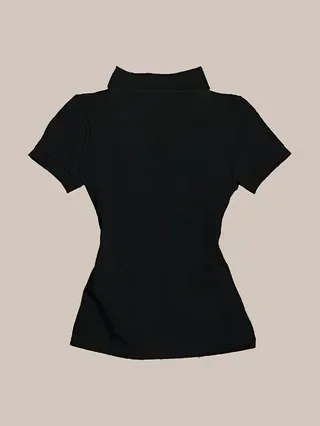 Y2K Schwarzes Slim-Fit Poloshirt für Damen Arbeitskleidung mit Rotem Aufdruck – Detail 6