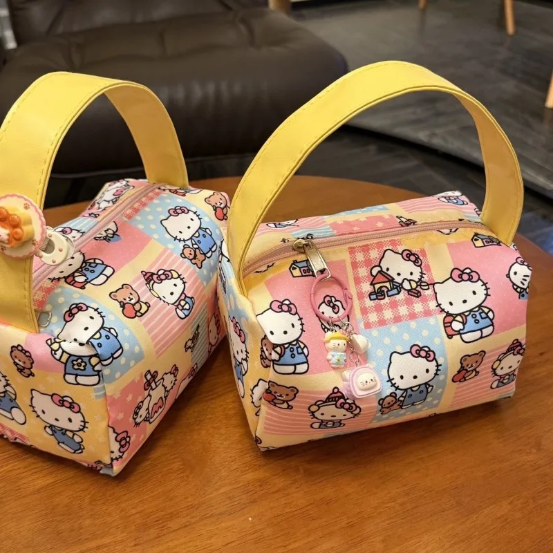 

Hello Kitty Makeup bag Women's cosmetic bag Travel Makeup organizer Large Capacity Handbags Women Cartoon toiletry bag