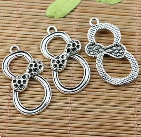 10pcs 37*19mm hole 2.6mm Alloy matel charms tibetan silver number 8 bowknot pendants  HWEF2022