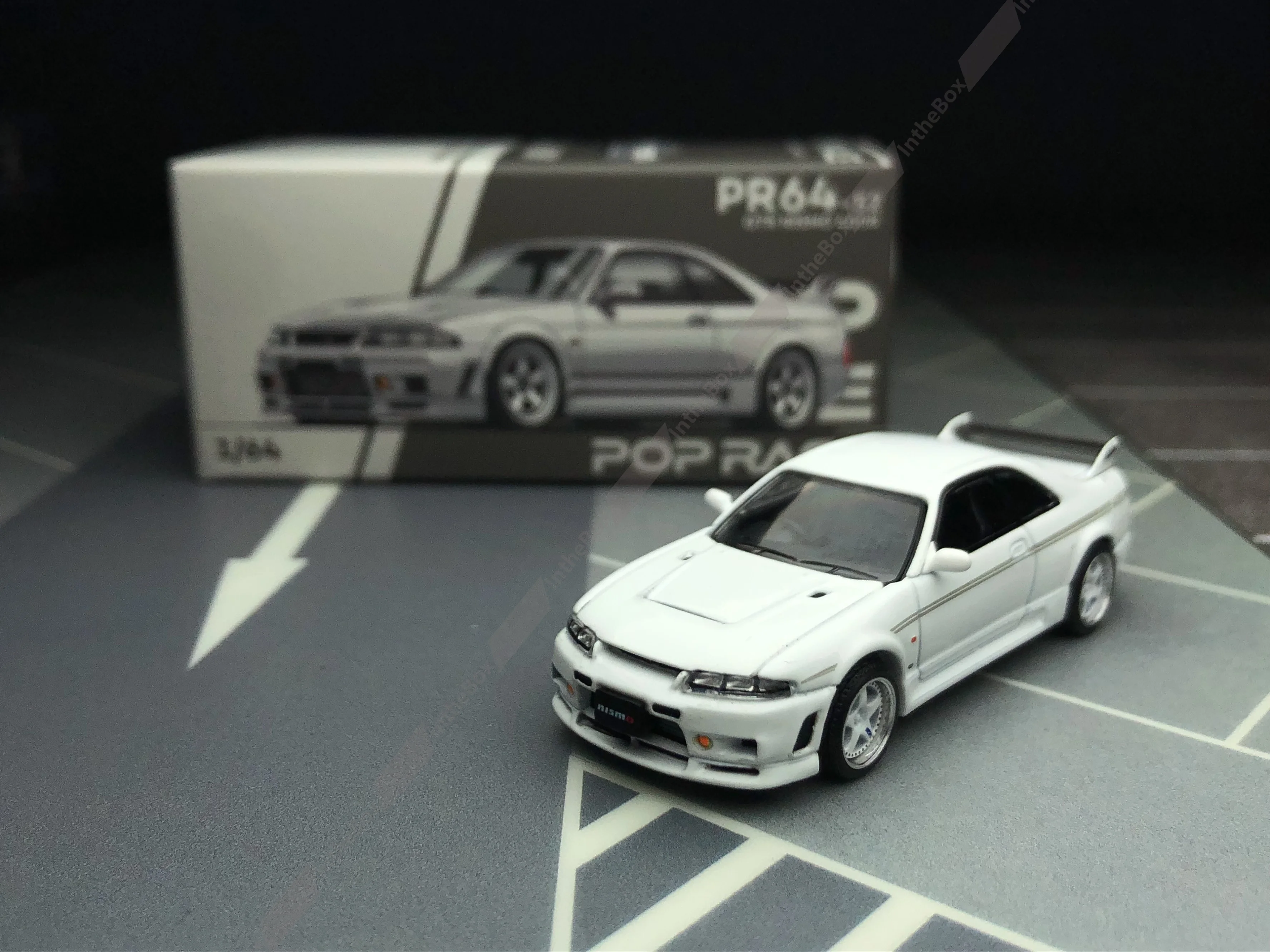 1:64 Nissan Skyline R33 GT-R NISMO 400R -- White -- Pop Race