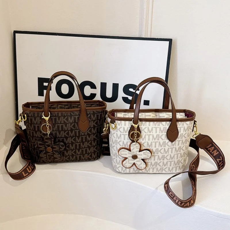 

Luxury Brand Popular Women's Leather Handbag Classic Elegant Crossbody Bag For Ladies Messenger
