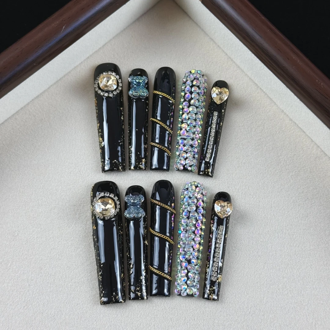 10pcs High-end Dark and sweet style, hand-drawn hearts, little bear, dazzling gold diamonds handmade fake nails