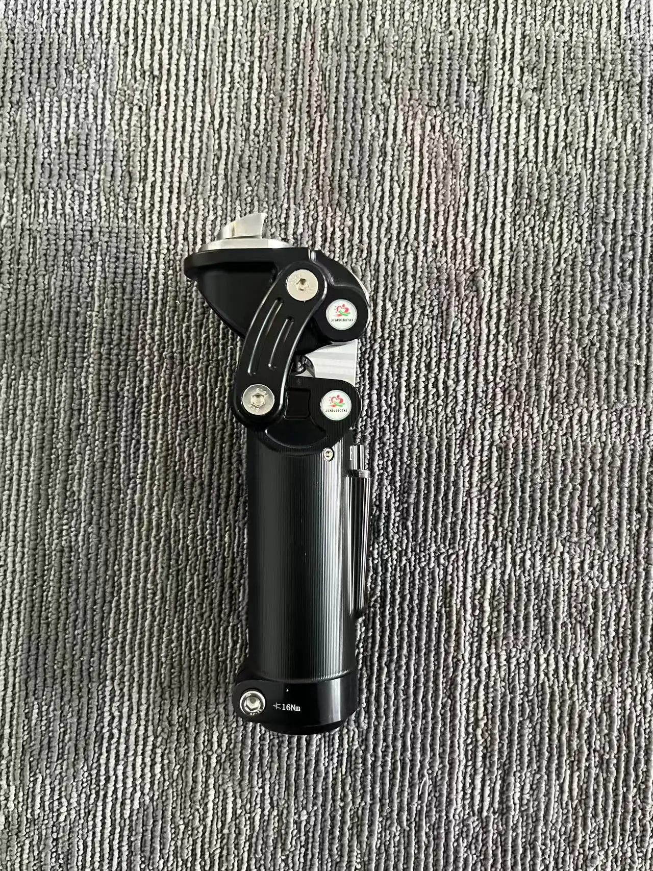 Four-Bar Linkage Pneumatic Knee Joint For Prosthetic Legs Artifical Limbs