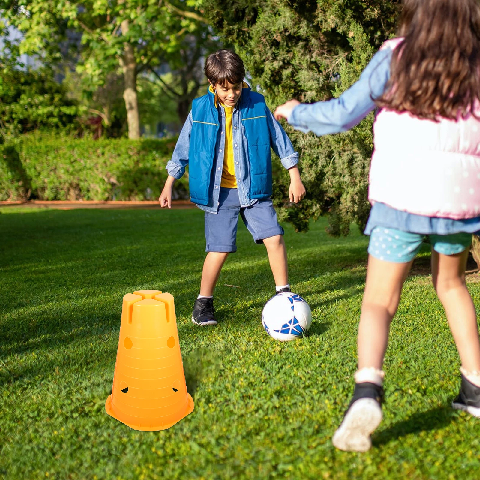 

32cm Yellow Soccer Party Favors Cones Sports Toys Durable PE Compact Marker Cones Material Compact Stackable Supplies