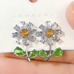 Huitan Women Daisy Stud Earrings with Green Leaf Yellow Flower Fancy Ear Accessories for Party Luxury CZ Earrings Trendy Jewelry