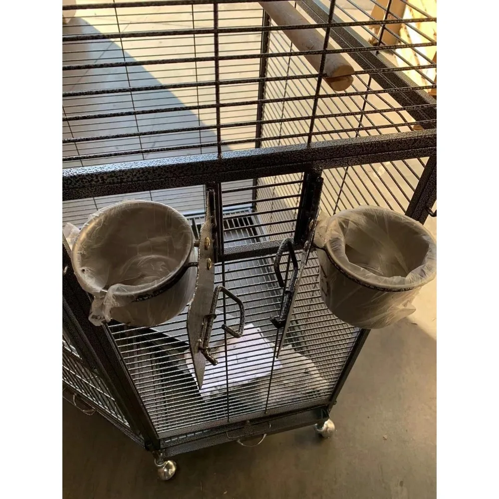 قفص العصافير الأنيق باللونين الأبيض والأسود للكوكاتيل والببغاوات - وصول جديد