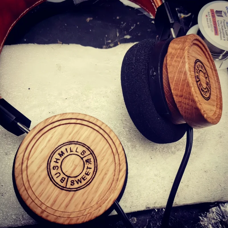 

Geekyaudio Dreams Bushmills Music HIFI Monitor Studio Stage Stereo Bass Audiophiles Musician Headphone Earphones（GRADO-mod）
