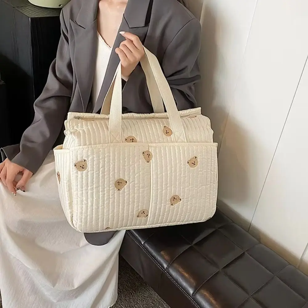 Tas Popok Gaya Korea Kapasitas Besar Baru Tas Kereta Dorong Bayi Beruang Bordir Portabel Aksesori Kereta Dorong Multi-saku Tahan Air