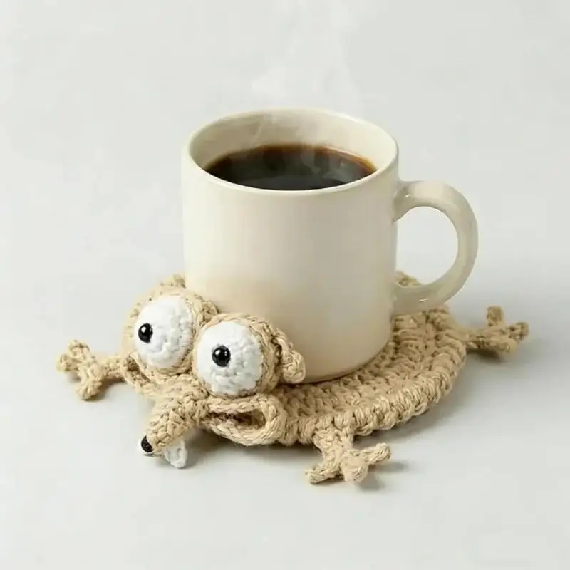 Crochet Squirrel Coaster Animal Cup Mat 1PC Heat Resistant Handmade Table Decoration for Home Sofa Bar Coffee Use
