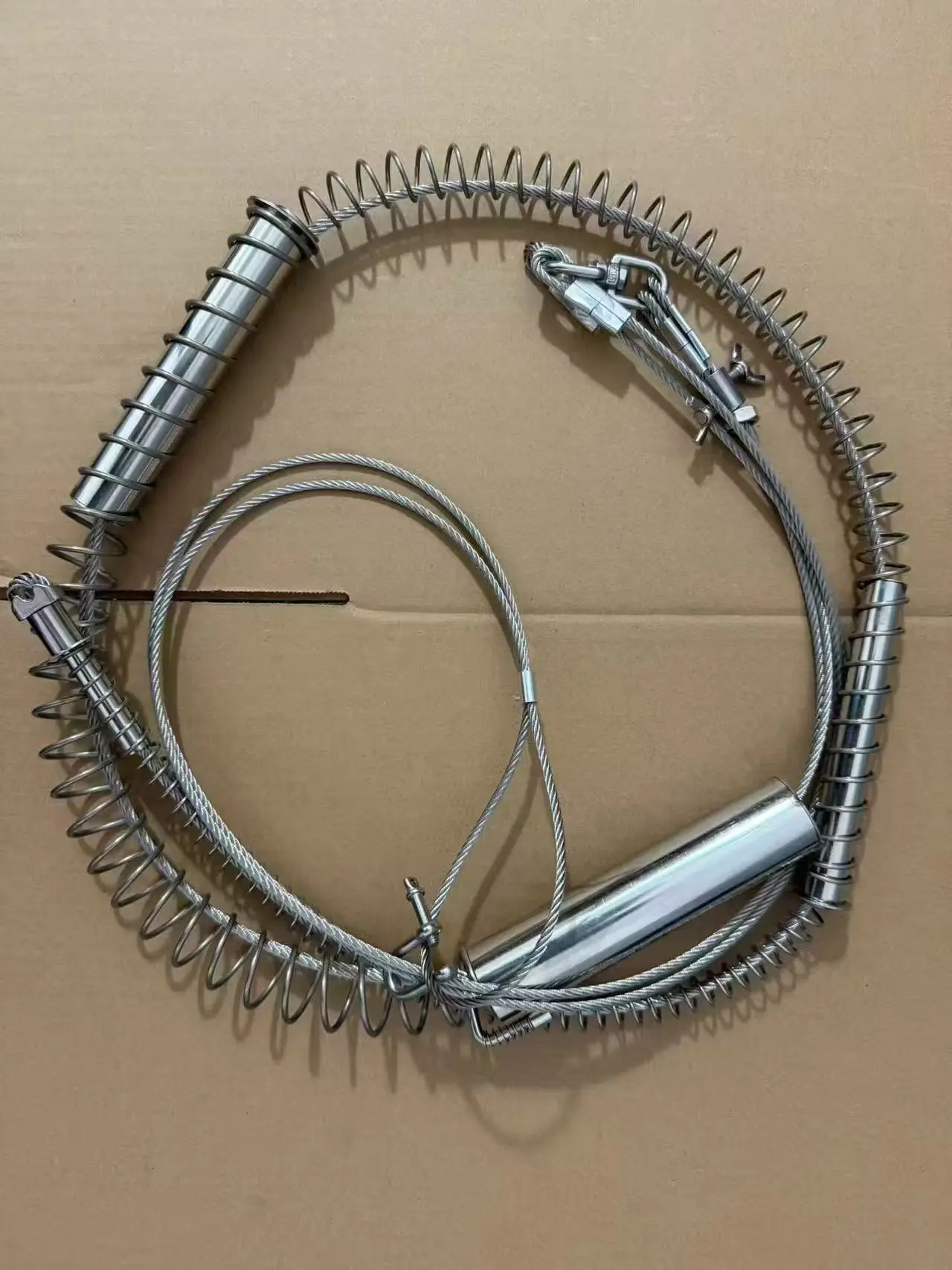 

1 шт. Двухсекционная пружина из двойной стальной проволоки повышенной прочности с гайками и стальным тросом для ловушек для диких кабанов, лис и кроликов