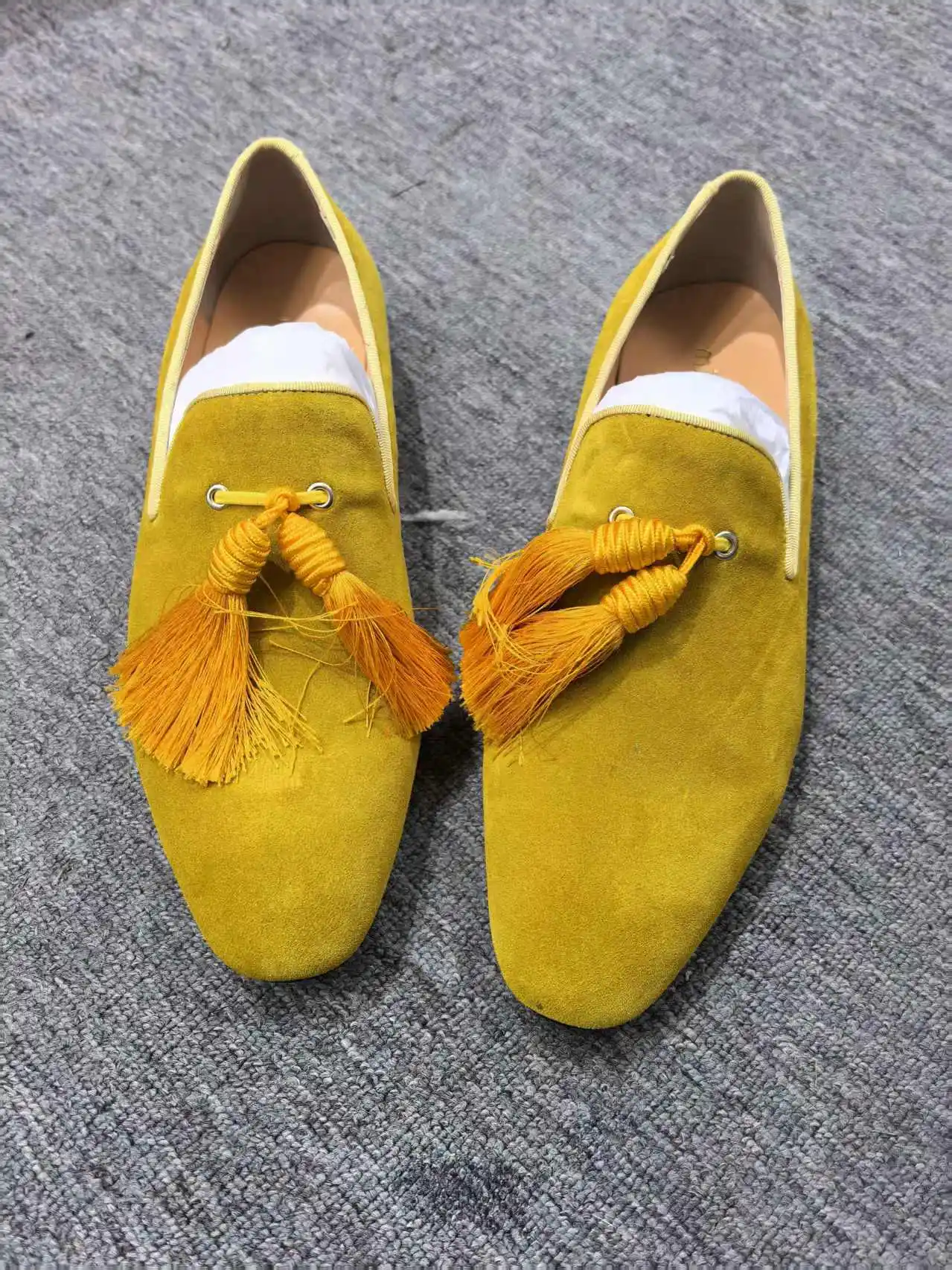 Luxury Suede Slippers Men Tassel Loafers Shoes Velour Smoking Slip-On Men's Flats Party Wedding Shoes Mens Dress Shoes