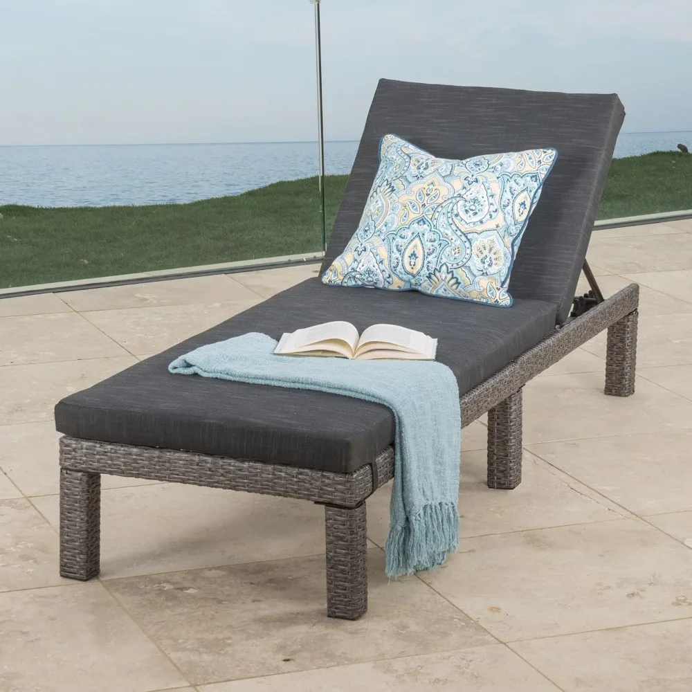 

Outdoor Chaise Lounge - Patio Wicker Rattan Lounge Chair with Cushion, Adjustable Backrest Position Tanning Recliner Sunbathing