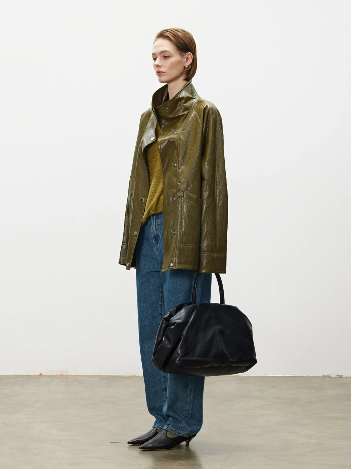 LUR ミニマリスト ヴィンテージ PUレザー ショートジャケット カジュアルスタイル スタンドカラー エコフレンドリー レディースファッション アウターウェア コート