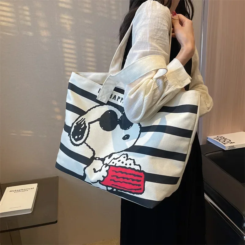 Bolso de hombro de lona a rayas para mujer, bolsa de mano de Snoopy con dibujos animados de gran capacidad, a la moda, 46x38x18cm, 2023