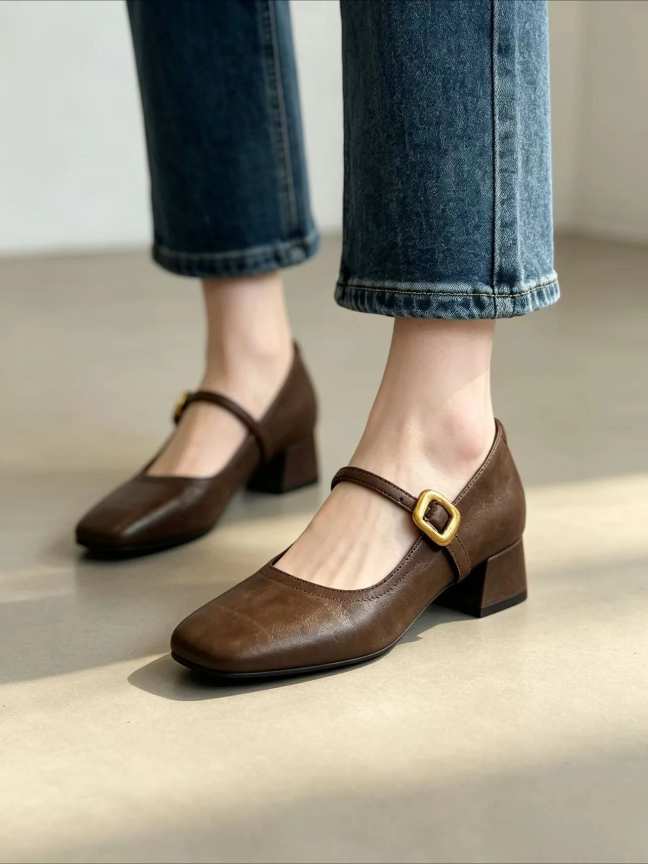 Low Block Heel Pump - Damskie buty na niskim obcasie z