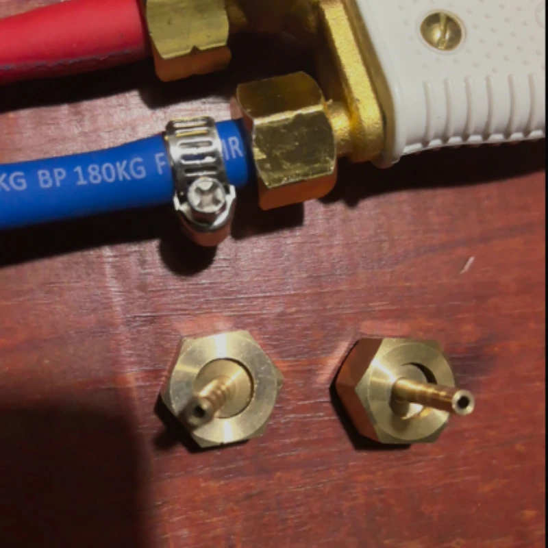 Oxygen Regulator Outlet Adapter 8mm To 4mm 6mm Gas Pipe Connector, 2L Welding Torch Pressure Reducing Valve Fitting