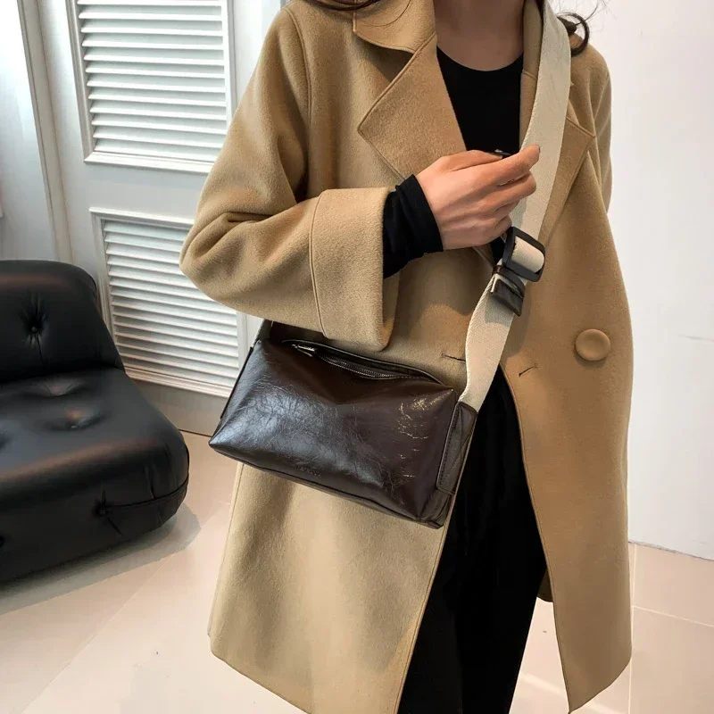 

Light Luxury PU Women's Bag 2024 New Zipper Adjustable Shoulder Strap High Quality Crossbody Bag Simplified Single Shoulder Bag