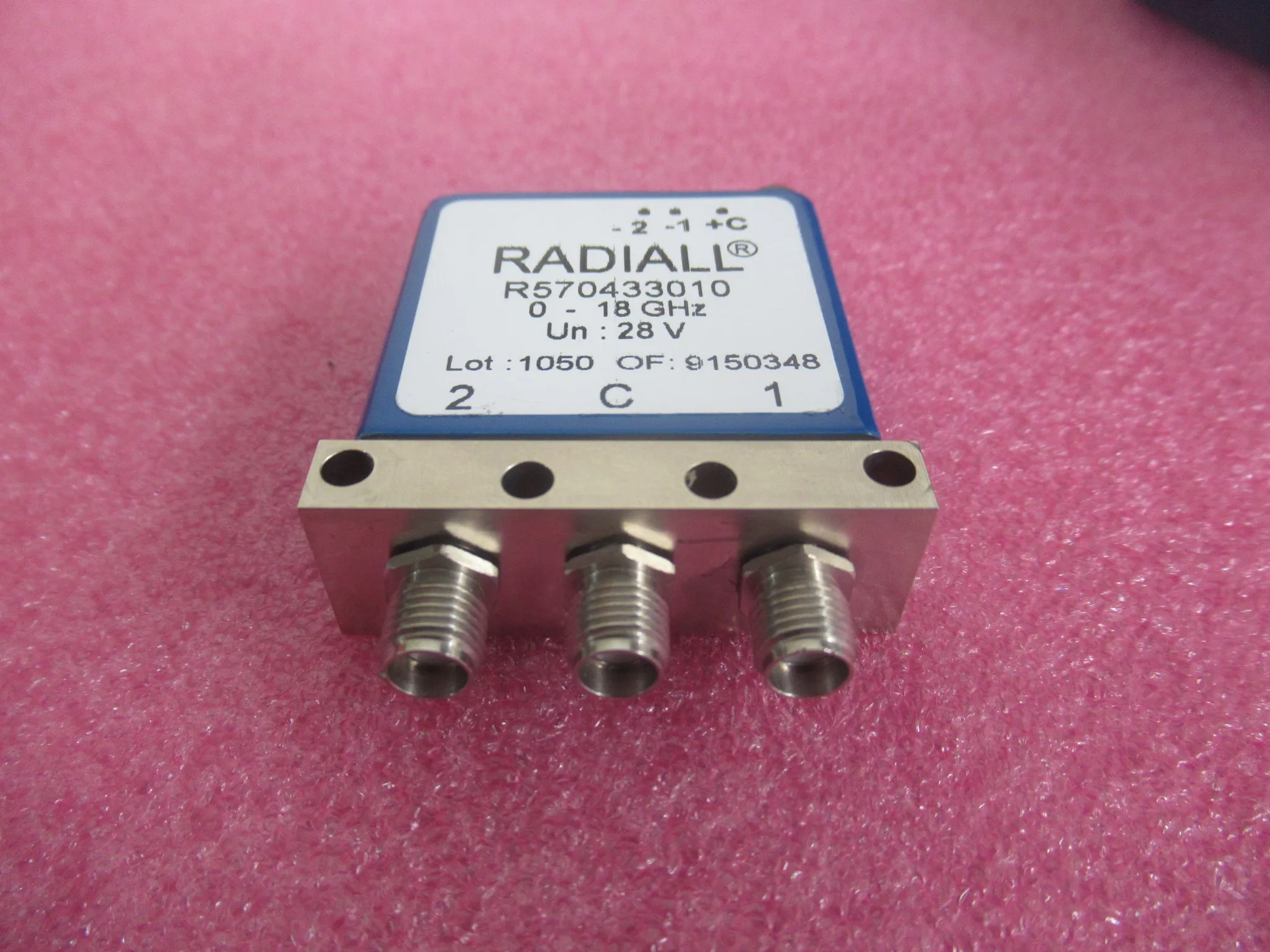 Radiall R570433010 DC-18GHz SPDT 28V 12V RF microwave coaxial switch