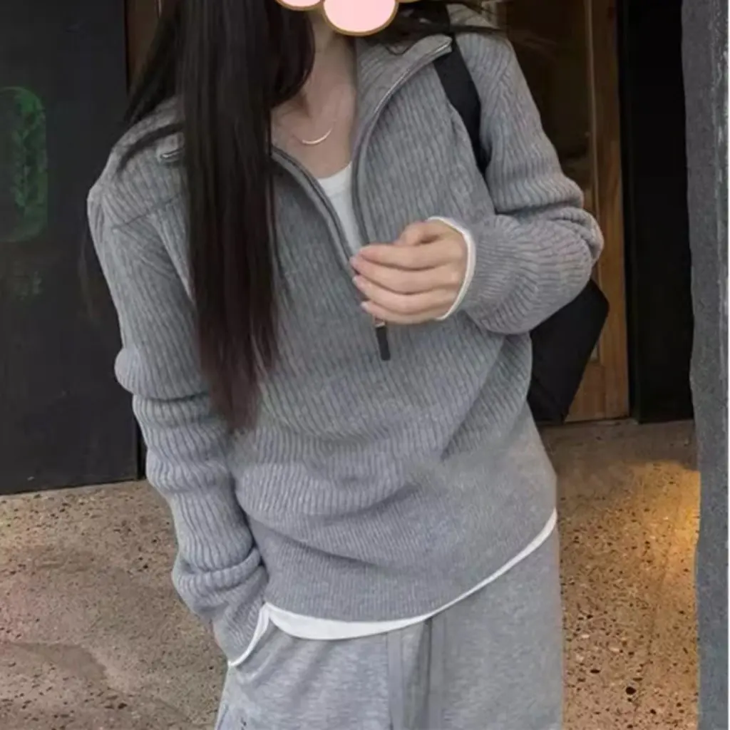 

Женская водолазка с полумолнией, трикотаж, серый внутренний топ на осень-зиму, новый дизайн, уменьшающий возраст, модный смысл