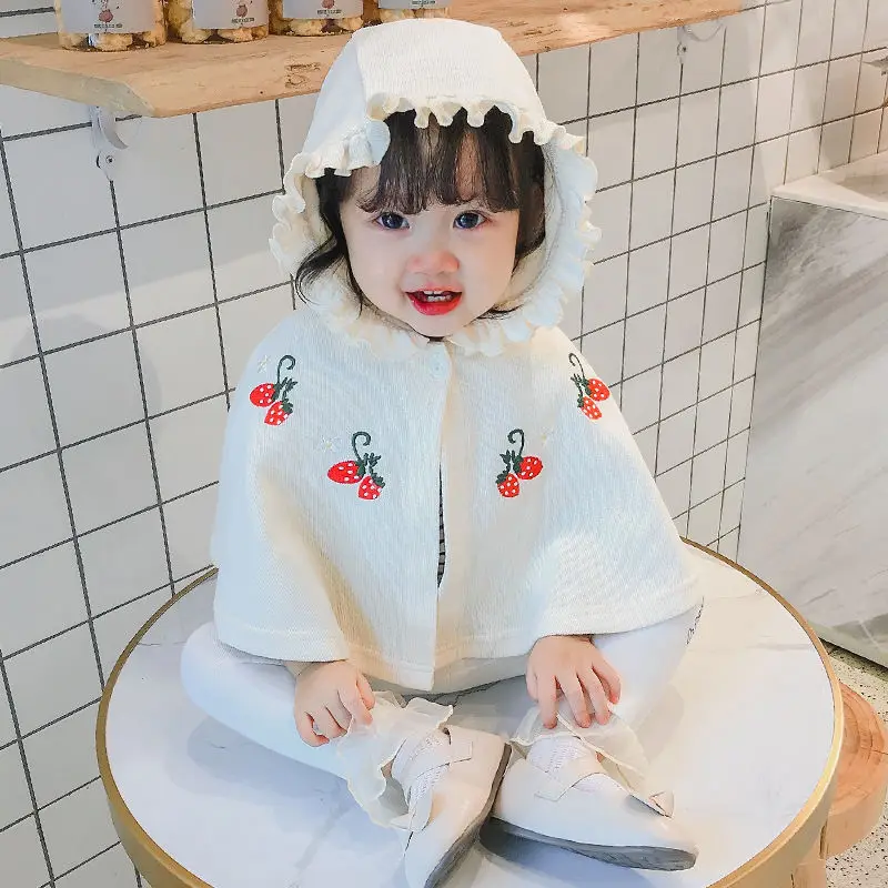 2024 Autumn Baby Cloak Babies Girl Outing Windproof Cloak Infant Sweet Strawberry Cute Coat Hooded Children Girls Coats