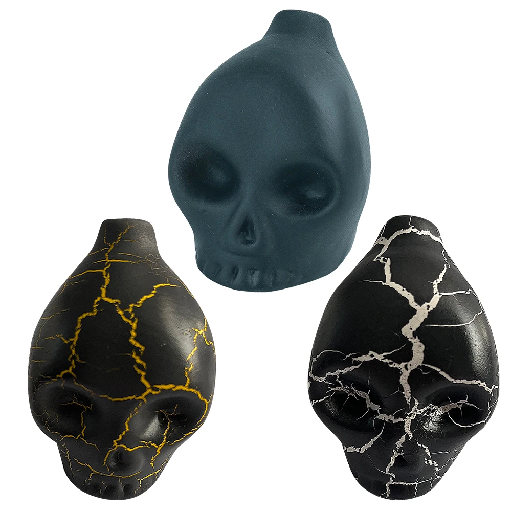 

Screaming Aztec War Whistle Loud Scream Whistle Skull Whistle for Halloween Prank Props
