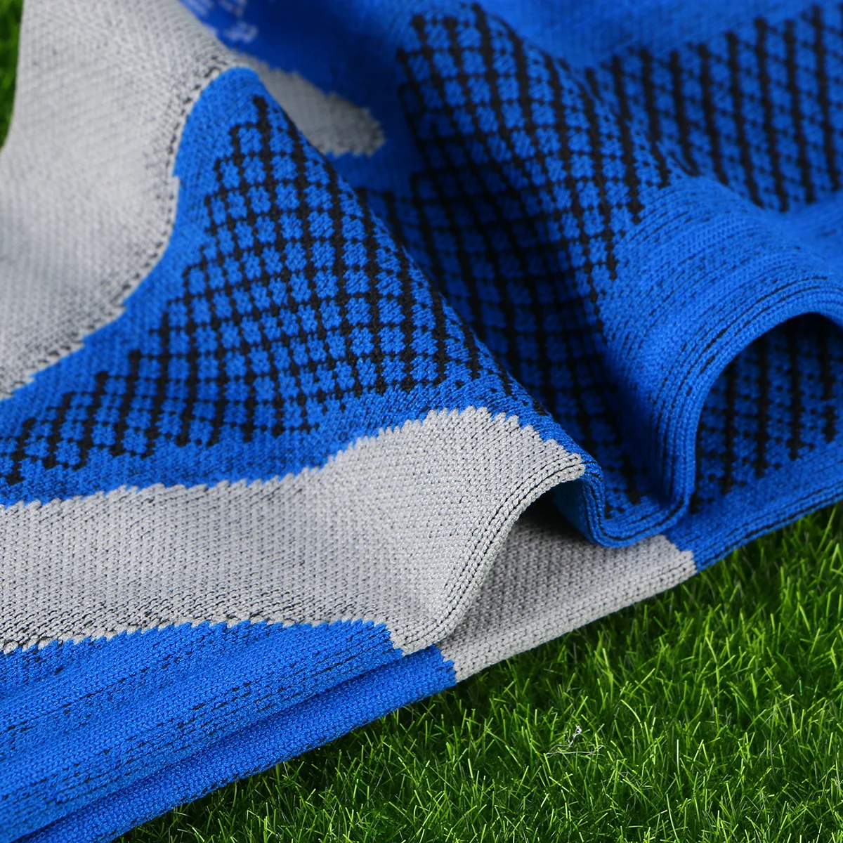 زوجان من الجوارب الضاغطة عالية المرونة للركبة، جوارب رياضية عالية للرجال والنساء لممارسة الجري وكرة القدم باللون الأسود والأزرق